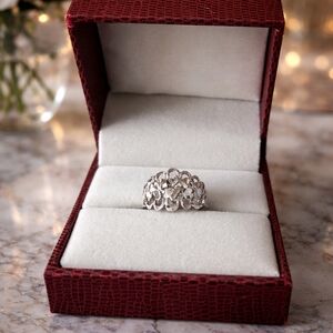 💍✨Title:925 Sterling Silver Floral Band Ring – Size 6 – New